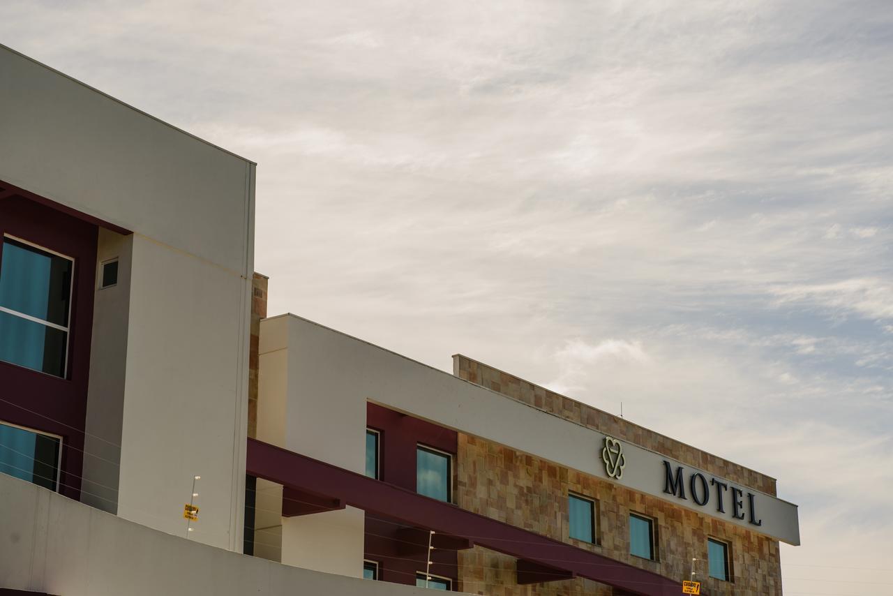 לאגס Le Parc Motel מראה חיצוני תמונה
